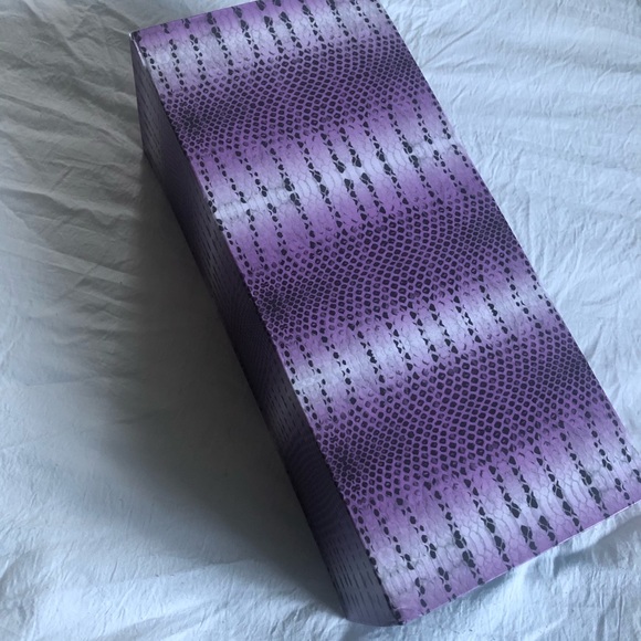 Flats - Picture 2 of 4